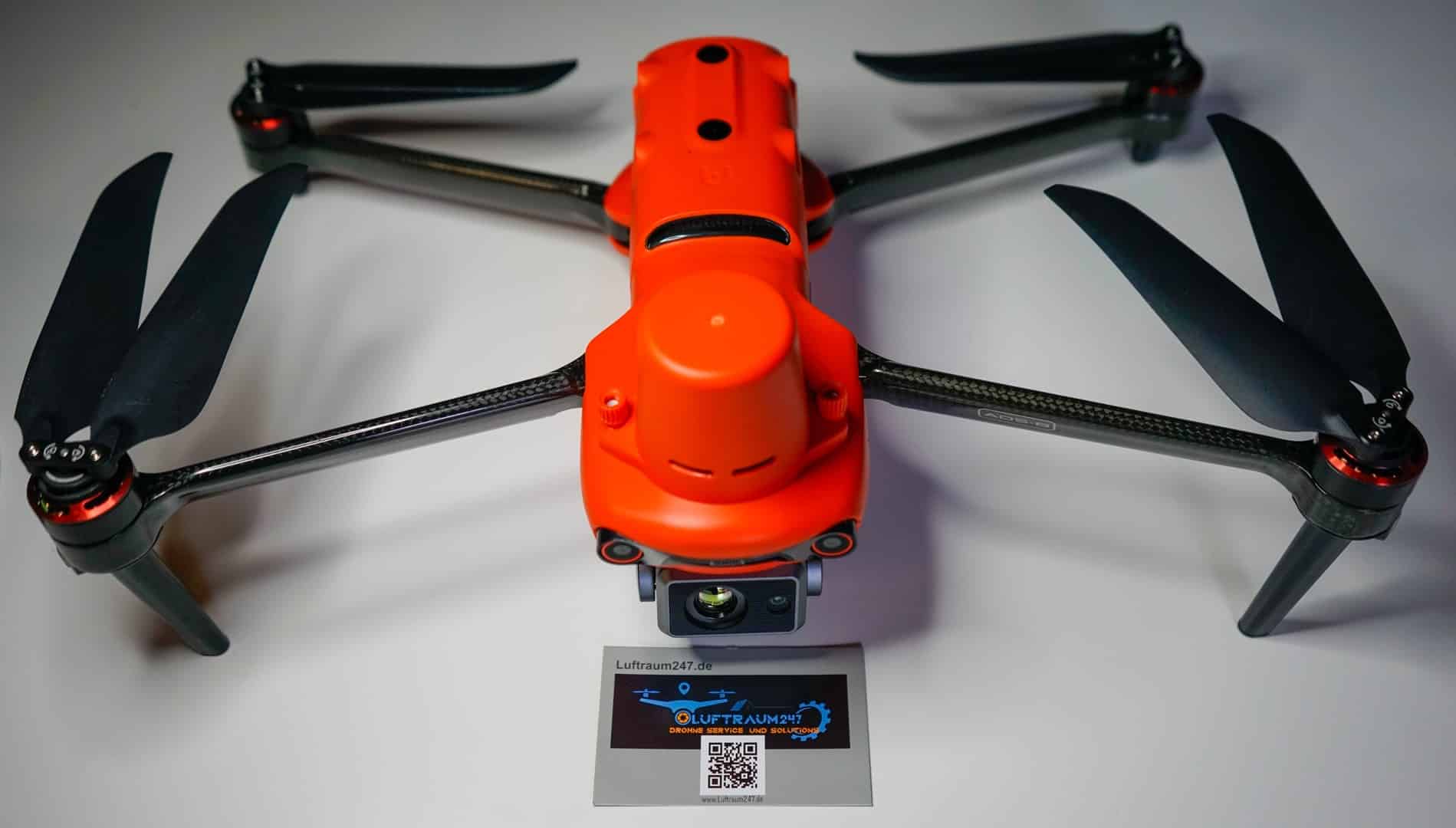 Autel Evo Enterprise Drohne mit Thermografiekamera für professionelle Inspektionen